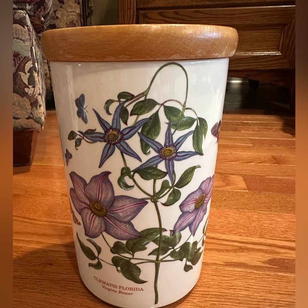 Portmeirion Clematis Floral Canister with Wooden Lid